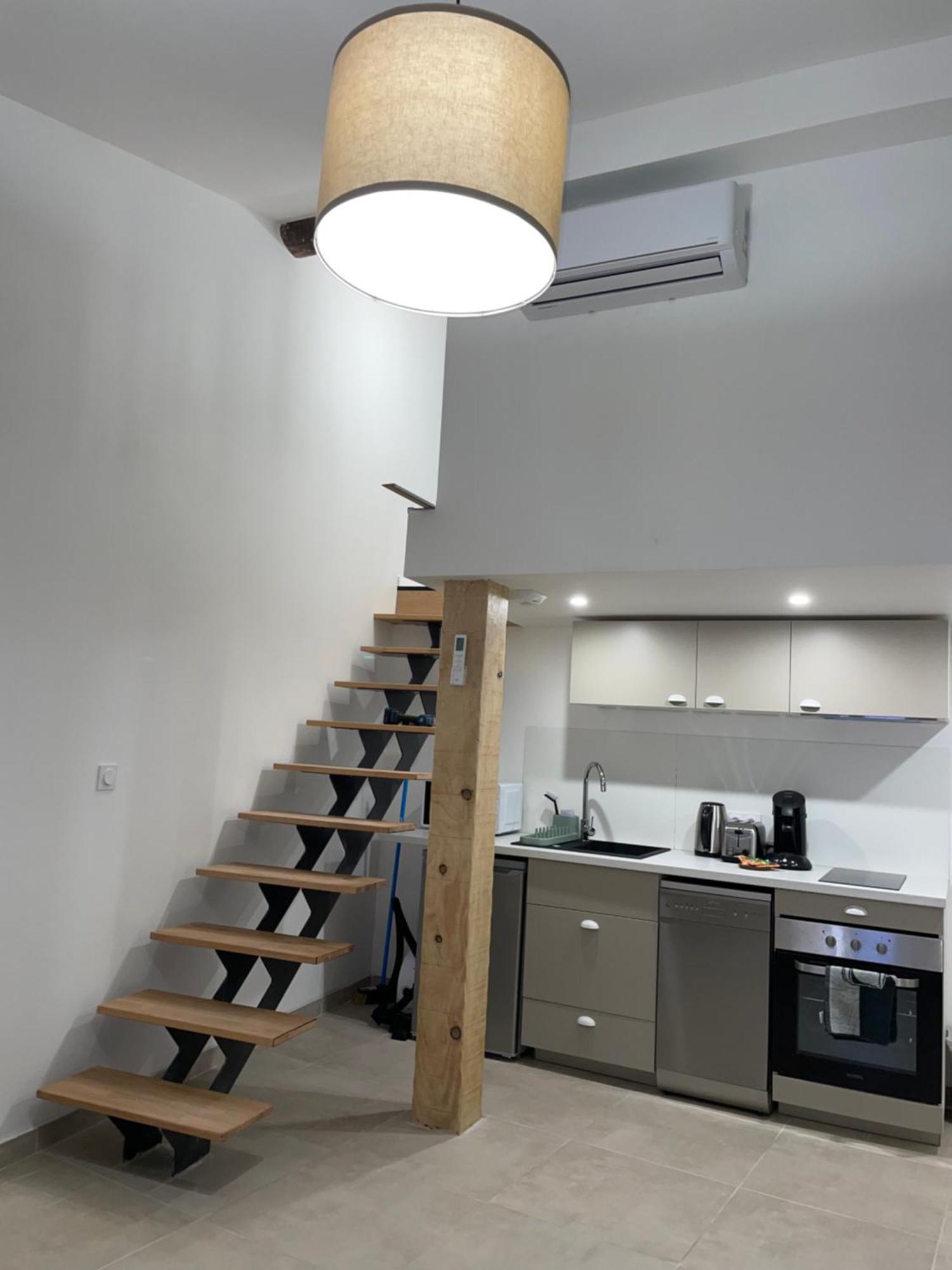 Duplex Raffine, Elegant & Climatise - La Mezz Lägenhet Nîmes Exteriör bild