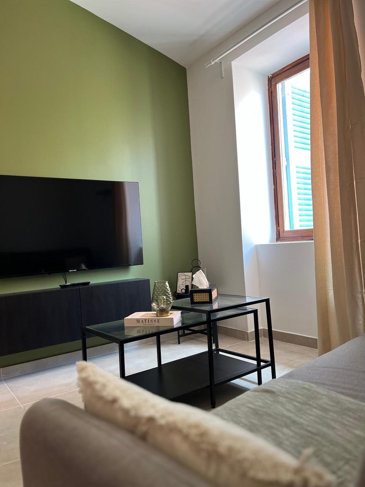 Duplex Raffine, Elegant & Climatise - La Mezz Lägenhet Nîmes Exteriör bild